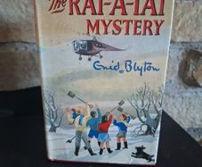 Mystery Book by Enid Blyton