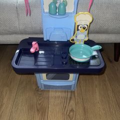 toy kitchen