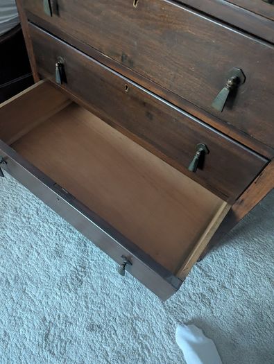 Antique Mahogany Chest of Drawers