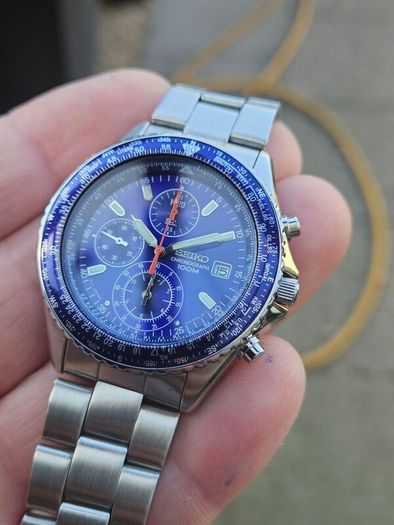 Watch Seiko Pilot Chronograph.