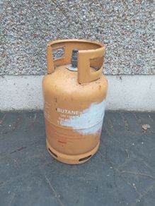gas bottle (around half full)