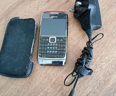 Vintage Nokia E71 - Unlocked - Grey Steel - With Original Charger & Case (Tested)