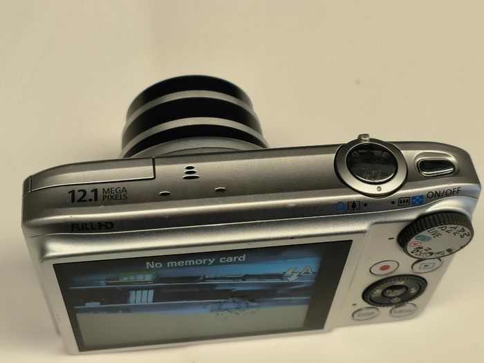 Canon PowerShot SX240 HS Digital Camera 12.1MP 20x Optical Zoom,  Silver