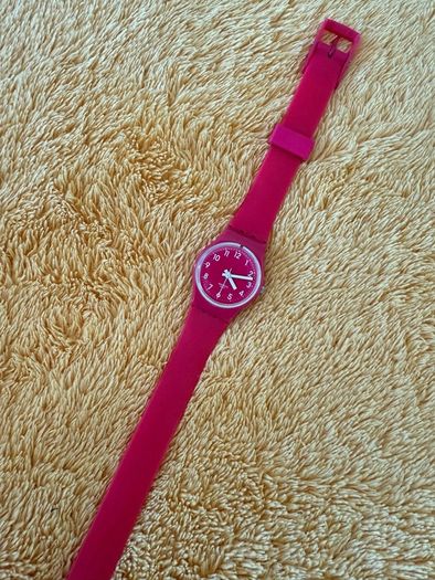 Swatch unisex watch, dark pink colour, excellent condition