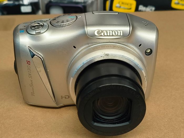 Canon PowerShot SX130 IS Gold 12.1MP 12X Optical Zoom