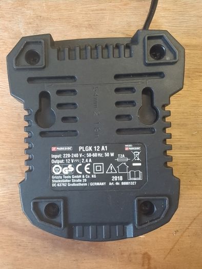 Cordless Drill with 2ah battery, charger and bit set