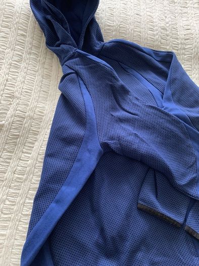 Puma hoodie like new size 11-12 years old
