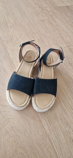 Womens Footwear