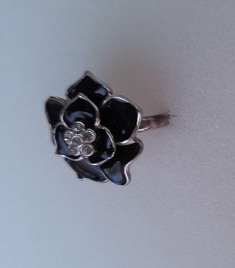 Black rose ring. Sterling silver