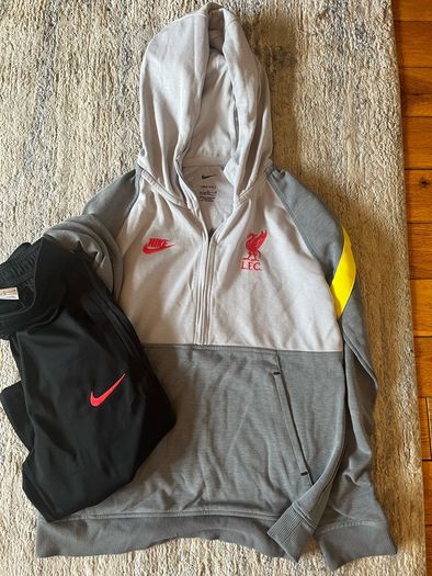 Nike Liverpool boys tracksuit