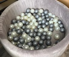 ball pit from Smyths excellent condition barely used