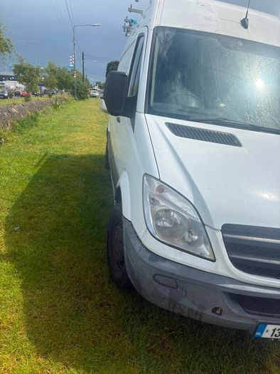 Mercedes van