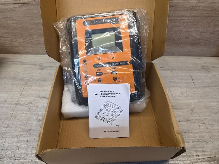 12-24V 10-70A PWM MPPT Solar Charge Controller