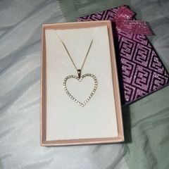 9ct gold, diamond heart necklace