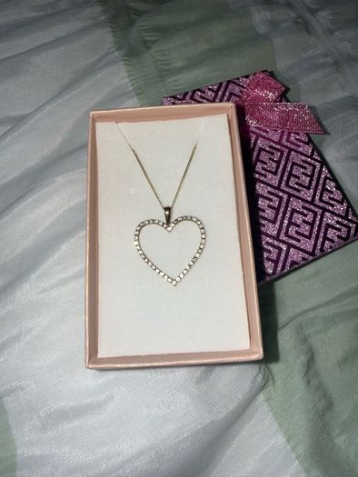 9ct gold, diamond heart necklace