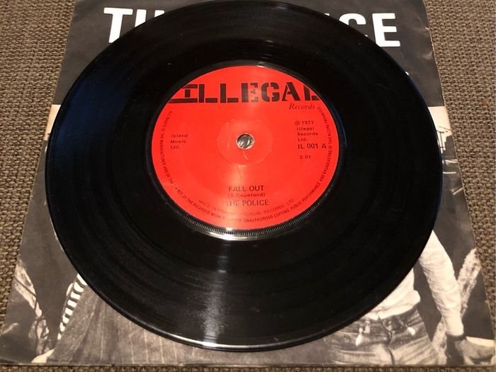 The Police - Fall Out (1977) 7"