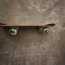 Skateboard & padding Image 8
