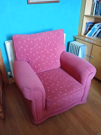Comfy cozy armchair - free!