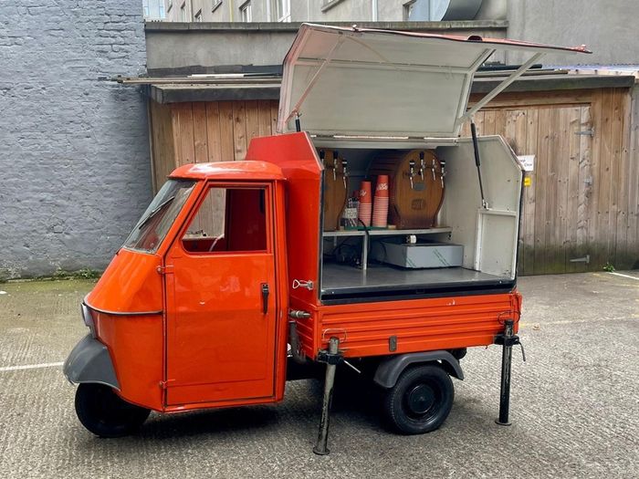 Food Truck - Piaggio Ape / Tuk Tuk