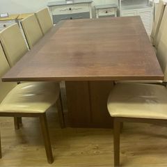 Dining Table with 8 chairs