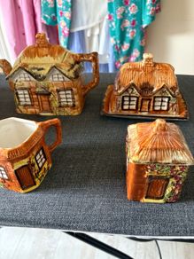 Price Kensington ceramics