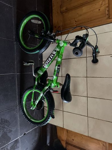 Boys Raleigh bike 16 inc