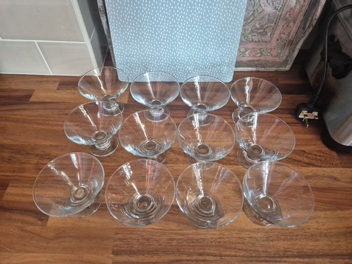 Prawn cocktail glasses x 12