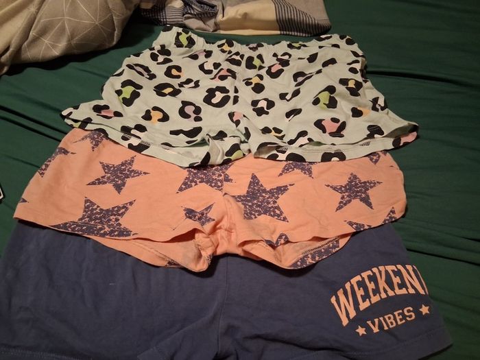clothing EUR 1 each item