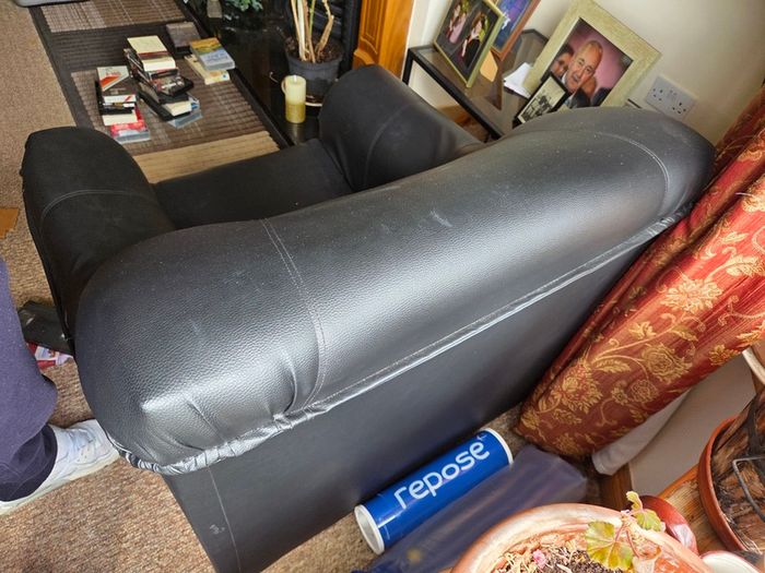 1 Sofa, 2 Arm Chairs (3-Piece Suite)
