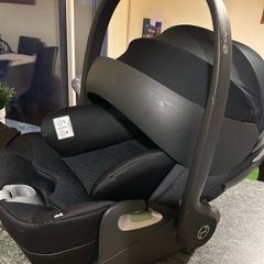 Cyber Cloud T Car Seat & 360 Isofix Base