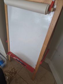 Easel