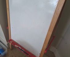 Easel