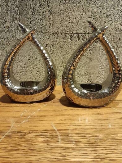 metal frame and glass  bowl