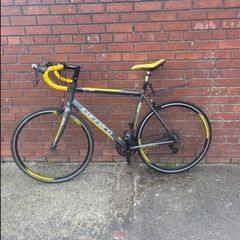 carrera road bike