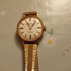 Ladies 14K gold watch