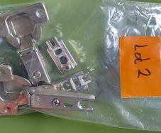 Cupboard door hinges