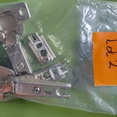 Cupboard door hinges