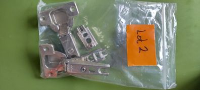 Cupboard door hinges