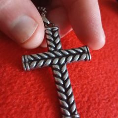 heavy cross pendant chain .