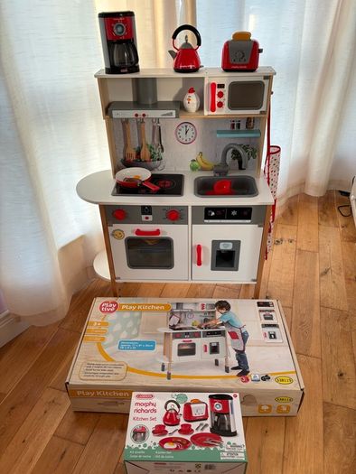 Play Kitchen and Accessories