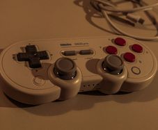 8bitDo SN30 Pro PC wireless controller