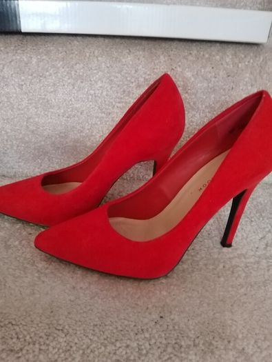 Red Heels Size 4