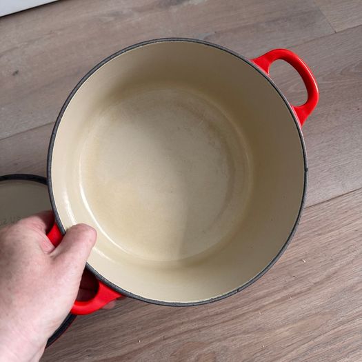 Le Creuset pot 22cm