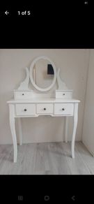 dressing table