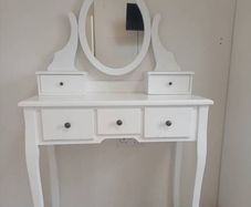 dressing table