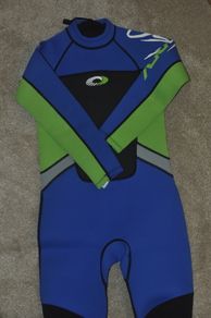 OSPREY full length 3mm junior wetsuit size Medium Tall, 140-150cm