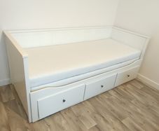 Hemnes Daybed w/ Mattresses