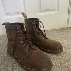 Doc Martin Boots UK9