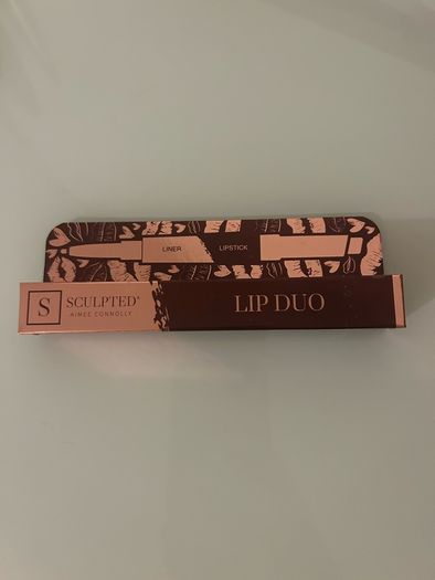 sculpted by - lip duo