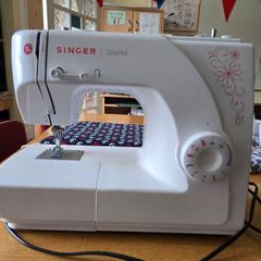 Singer Starlet sewing machine